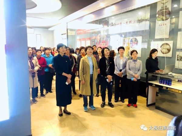 激揚(yáng)巾幗之志，奉獻(xiàn)巾幗之力，彰顯巾幗之美！